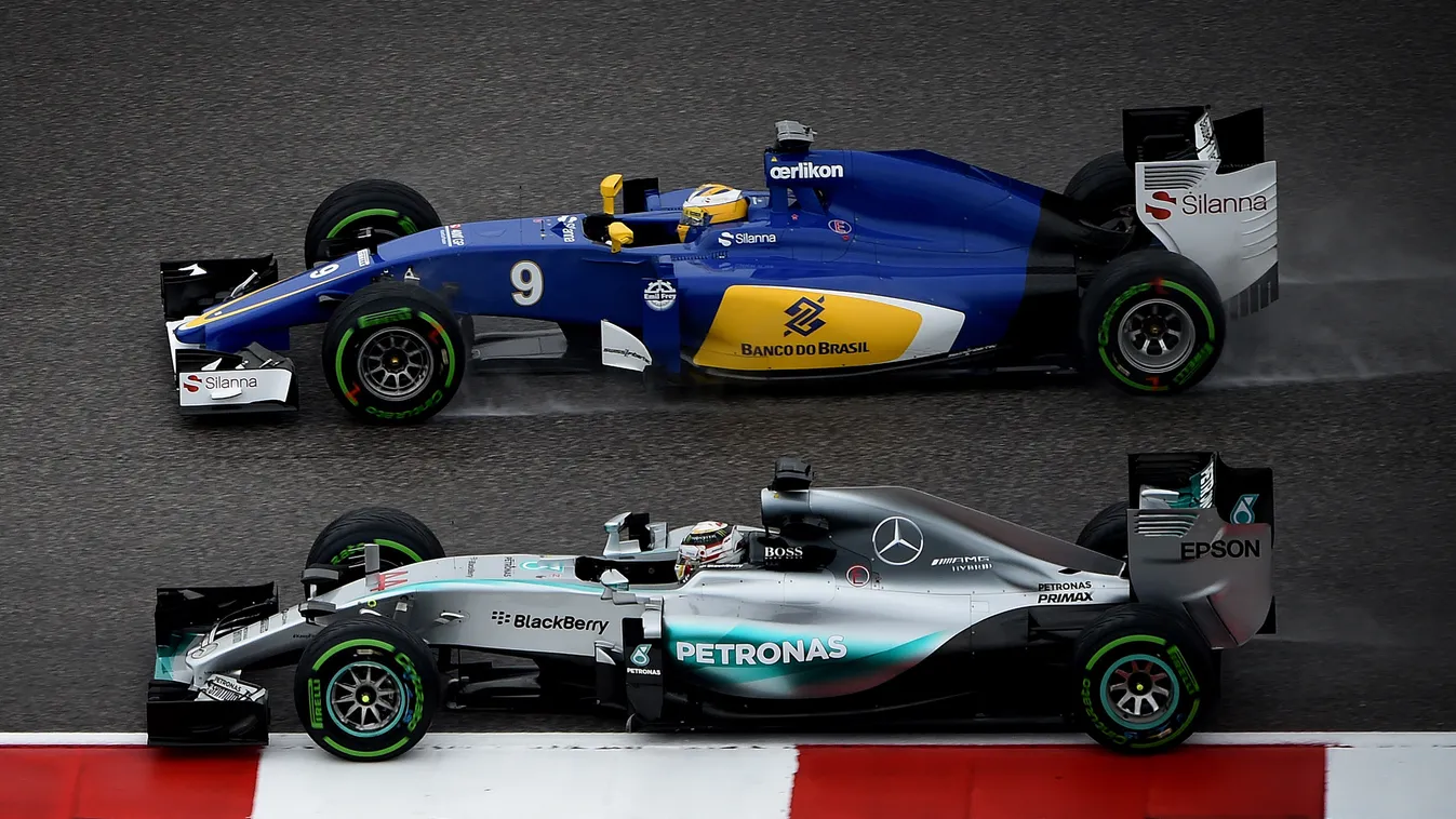 Forma-1, Marcus Ericsson, Lewis Hamilton, Sauber, Mercedes, USA Nagydíj, eső, előzés 