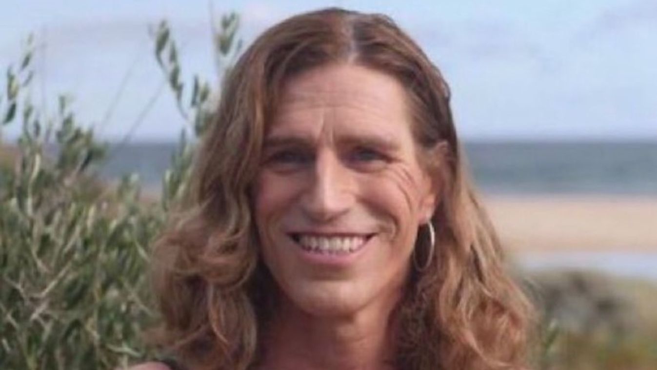 Transznemű szörfös, Rip Curl, Sasha Jane Lowerson 