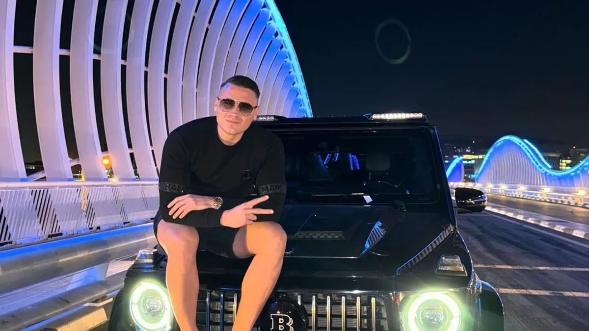Balesetet szenvedett részegen a Kőgazdag fiatalok szereplője, PSG Ogli