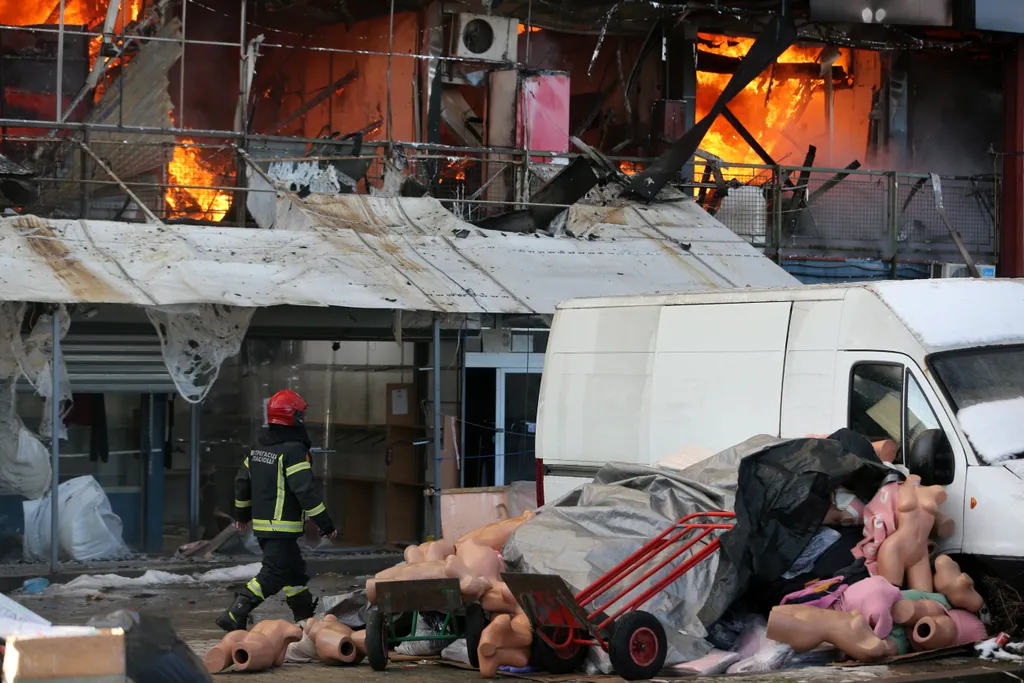 tűz, belgrád, szerbia, baleset, bevásárlóközpont, 2024.01.24. 