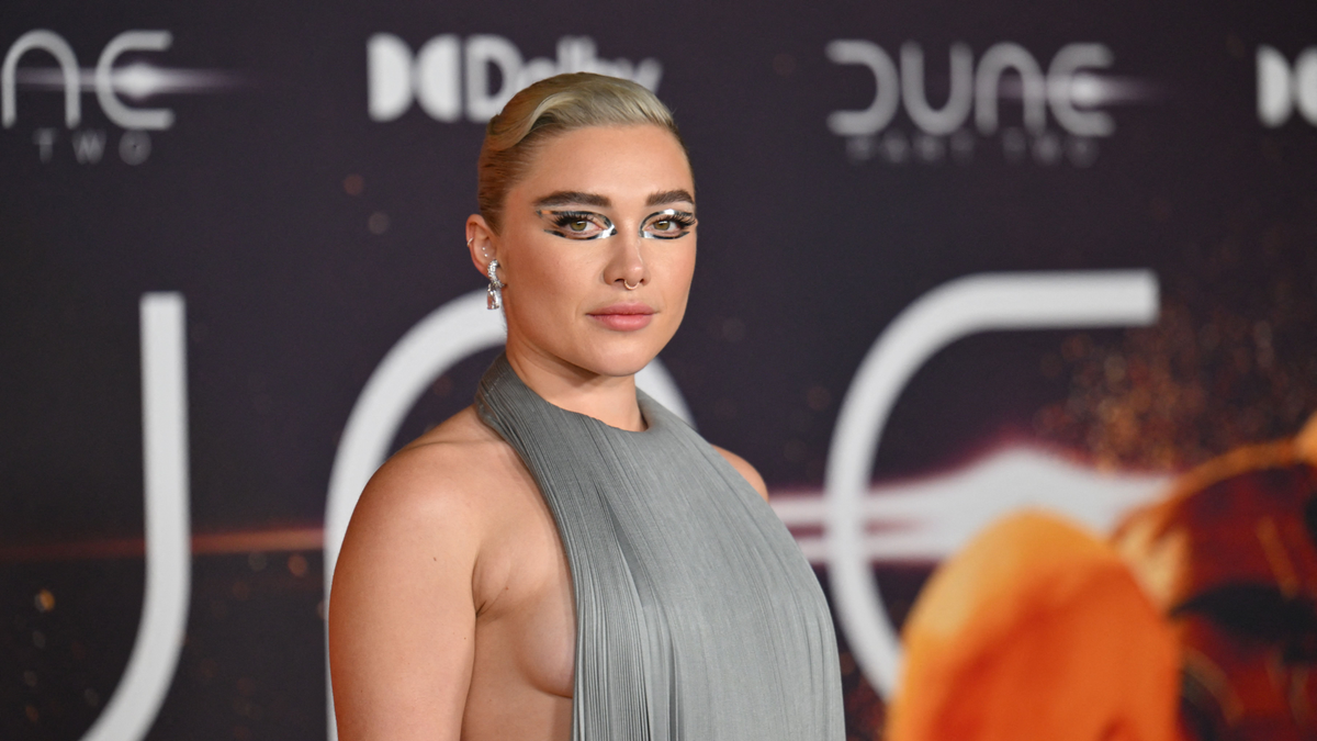 Florence Pugh és Zendaya megmutatták formás melleiket - fotók