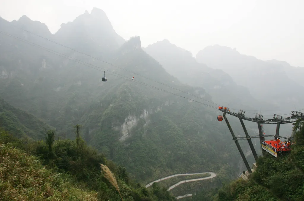 Kína, Tienmen Shan felvonó, 2024., 
 Tianmen Shan cable car: Zhangjiajie Resort, China China Chinese cable car Tianmen Shan Zhangjiajie Hunan Horizontal 