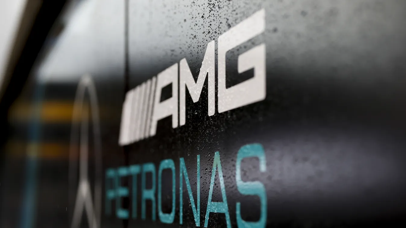 A Forma-1-es Olasz Nagydíj pénteki napja, Mercedes-AMG Petronas logo 