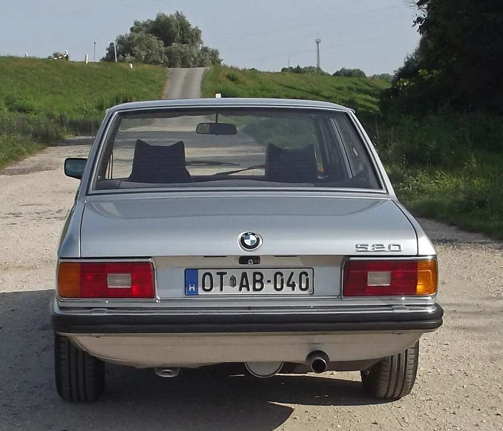 BMW 520/6 (E12) veteránteszt 