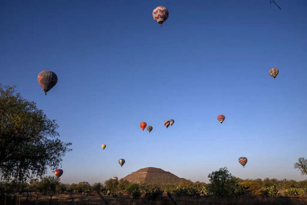 Hőlégballon,  tavaszi, napéjegyenlőség, Mexikó, ősi, romváros, Teotihuacan, 