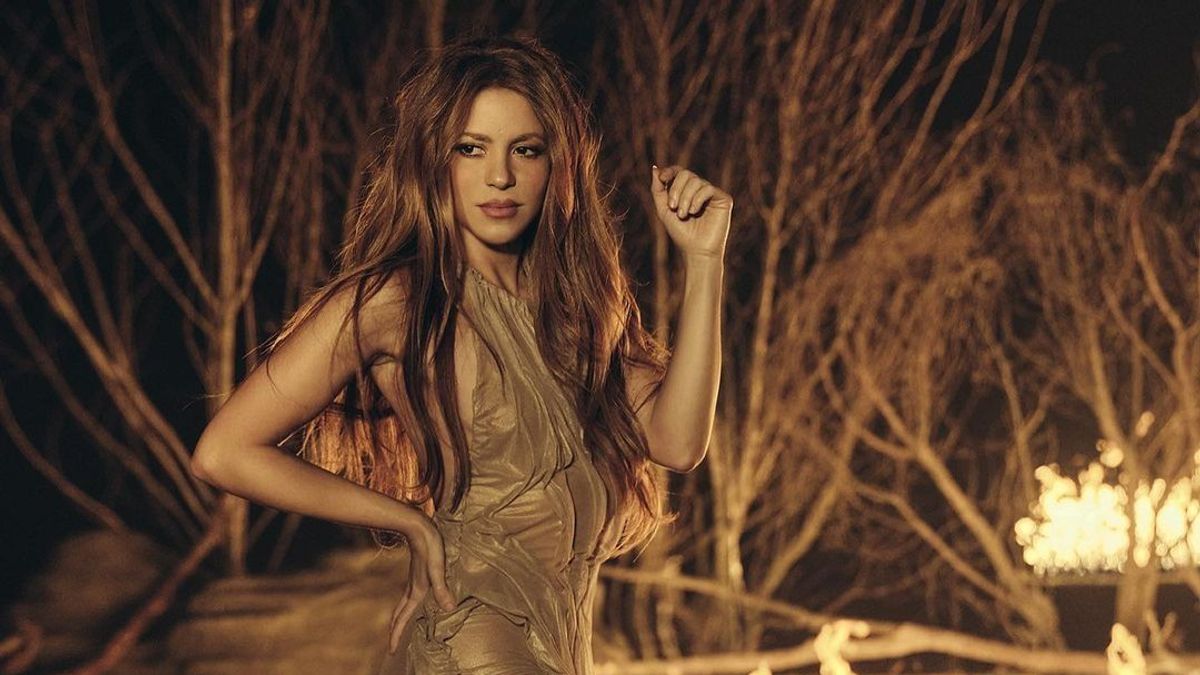 Botrányos szakítása után egy nála 15 évvel fiatalabb színésszel vigasztalódik Shakira
