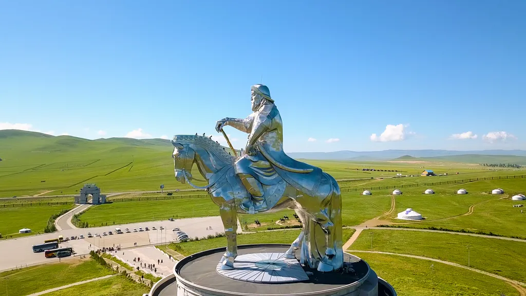 Dzsingisz kán szobor, lovasszobor,  Mongol Birodalom, mongol, Mongólia, Dzsingiszkán, Dzsingisz kán
