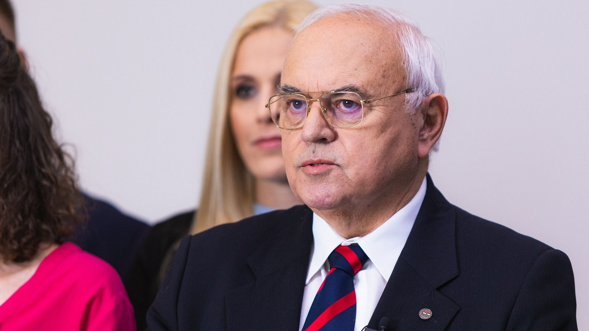 Pedofilbotrány a Gyurcsány-párt vezette kerületben: házkutatást tartott a rendőrség