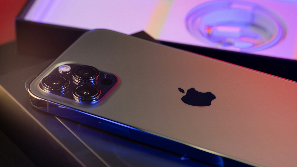 Titkos fejlesztést kapott egy régebbi iPhone