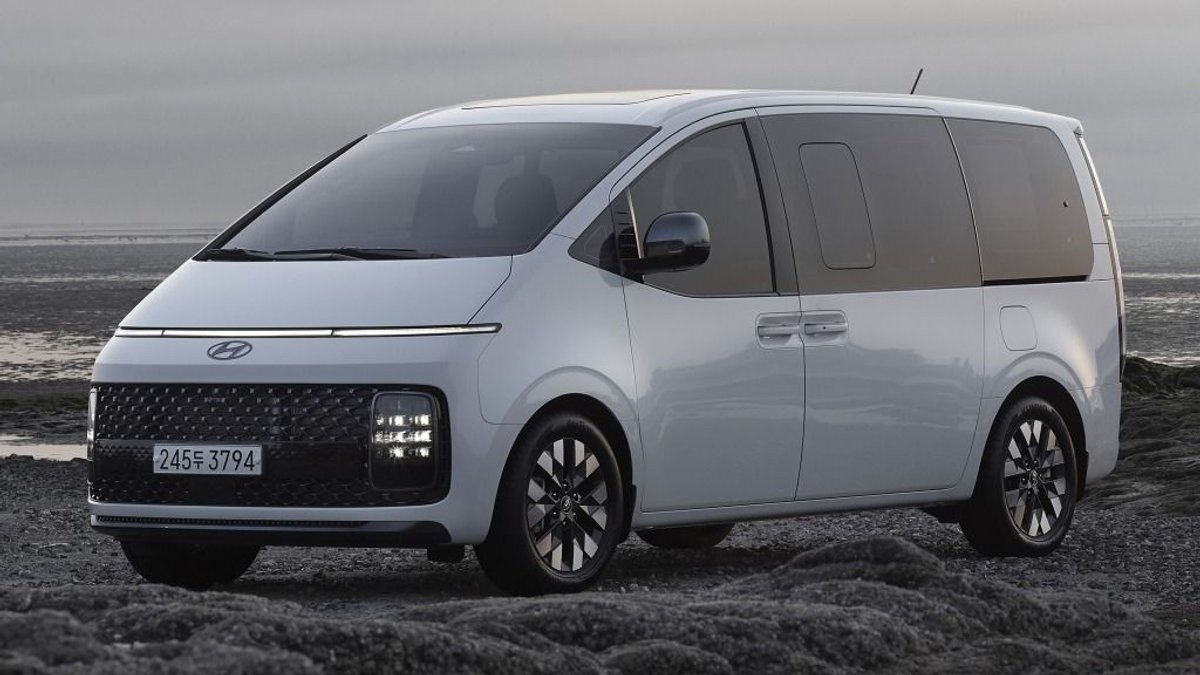 Öntöltő hibridként is elérhető lesz a Hyundai futurisztikus egyterűje