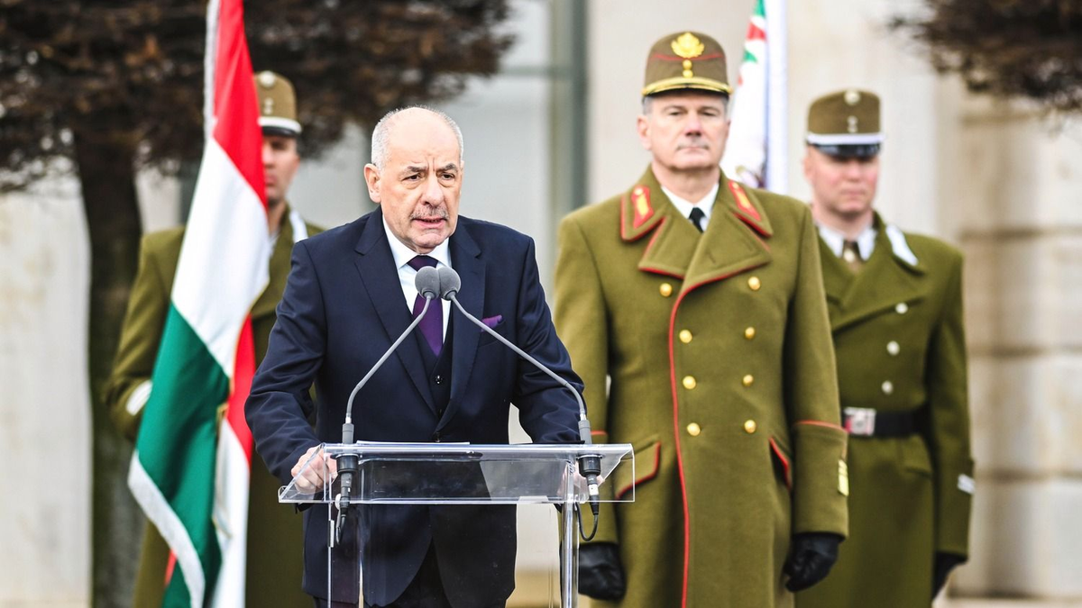 Új tábornokokat nevezett ki Sulyok Tamás