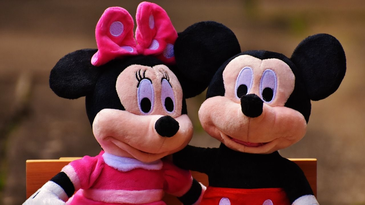 Elképesztő bejelentést tett a Disney - videó