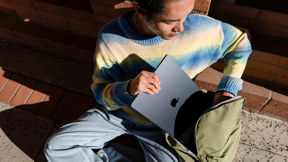 Bemutatkoztak az Apple legújabb laptopjai