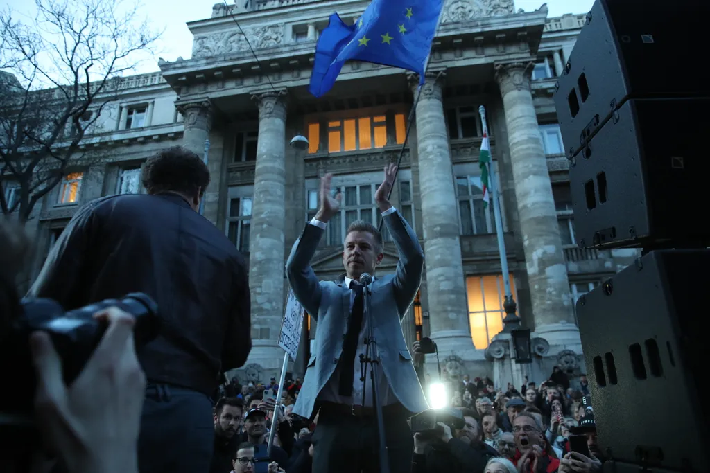 Magyar Péter, Vértanúk tere, vonulás, baloldali tüntetés, 2024. 03. 26.