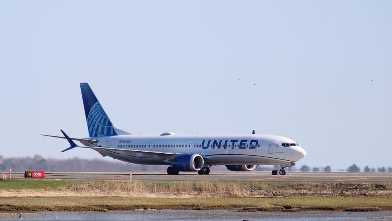 United, Boeing MAX 737-9