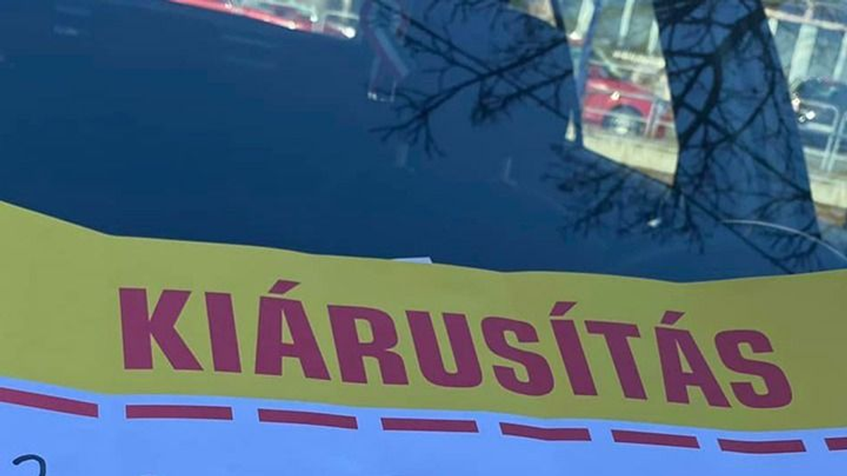 Két rekesz sörért árulnak egy milliókat érő Skodát Magyarországon - fotó