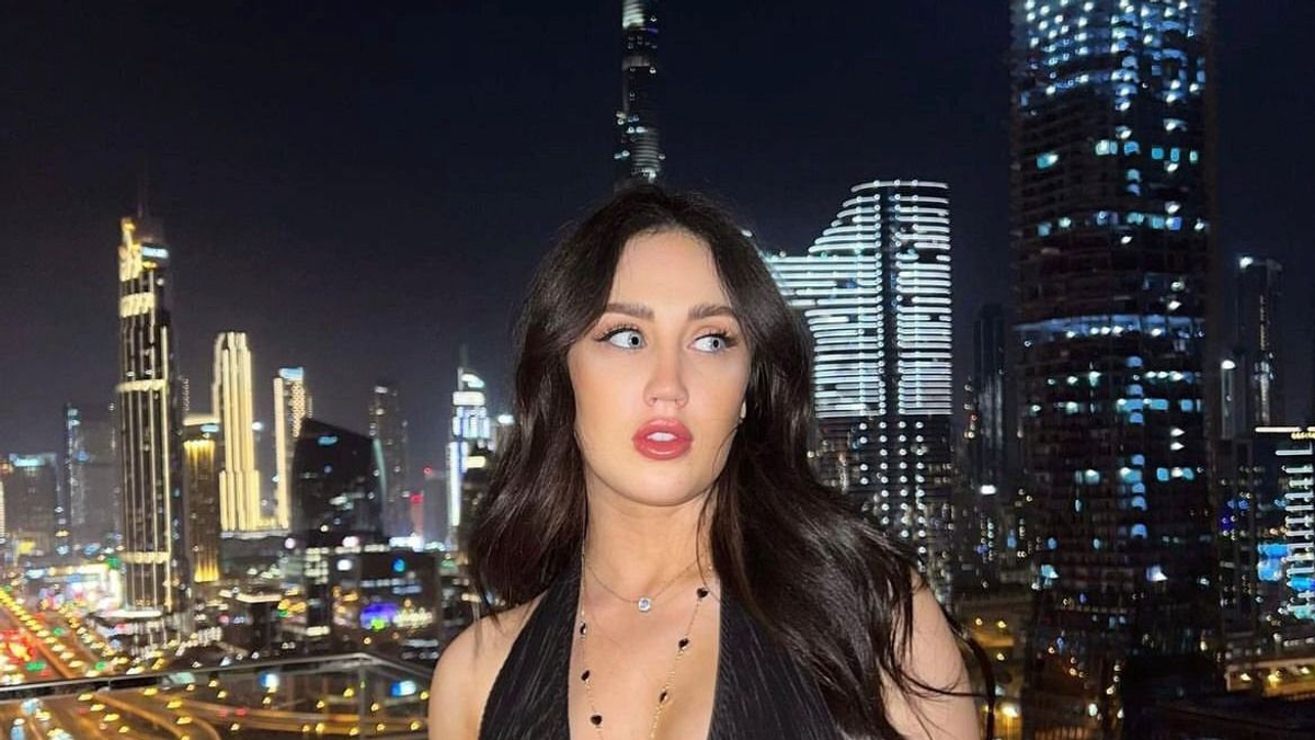 Hihetetlen összeget keres a pucérkodó Megan Fox-hasonmás - fotók