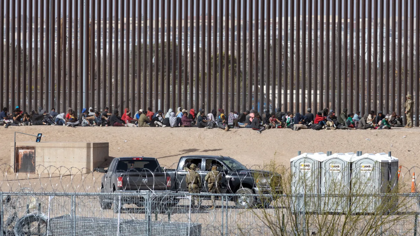 Migrants on US-Mexico border
mexikó, illegális migráns, illegális migráció