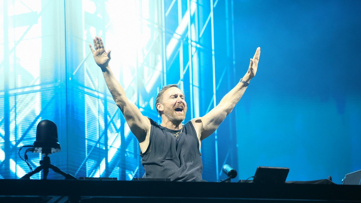 Megszületett David Guetta harmadik gyereke