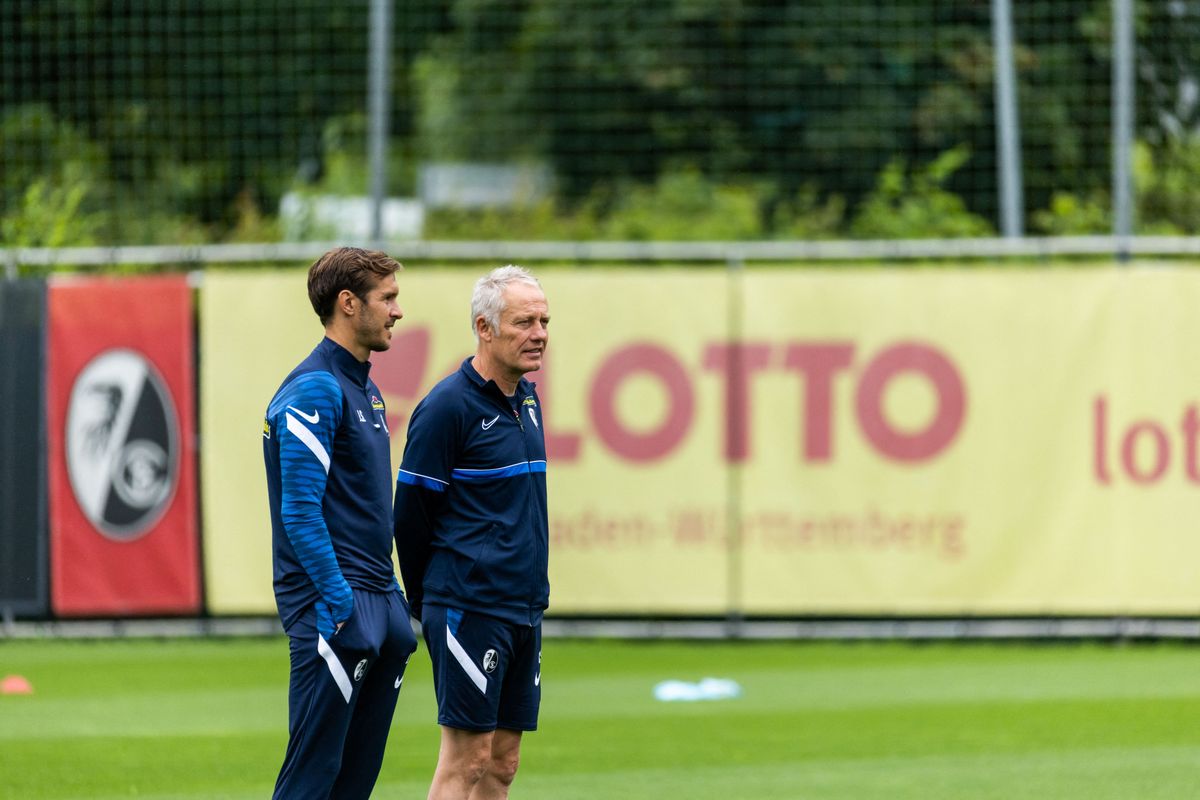 Soccer: Bundesliga, first team training of SC Freiburg, Julian Schuster válthatja Christian Streichet