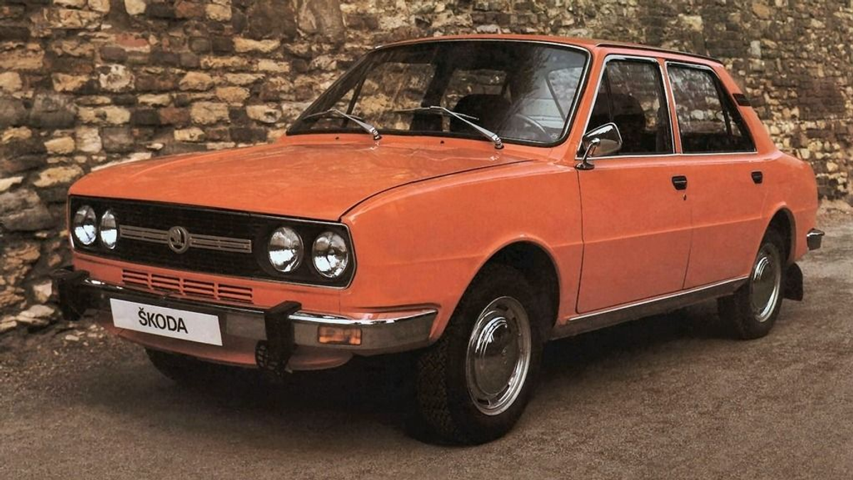 Autóbemutató a hőskorból: első képeken az új 120-as Skoda