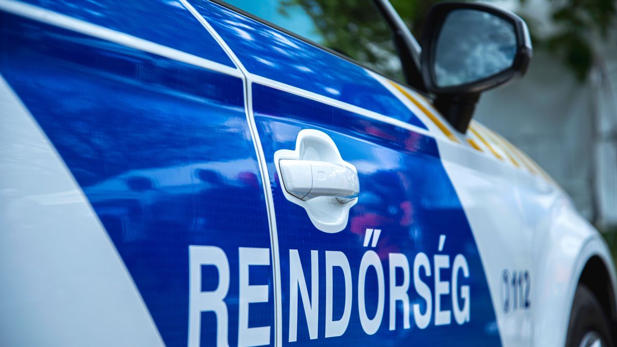 Egy drogos sofőr nekiment egy rendőrautónak Nógrádban
