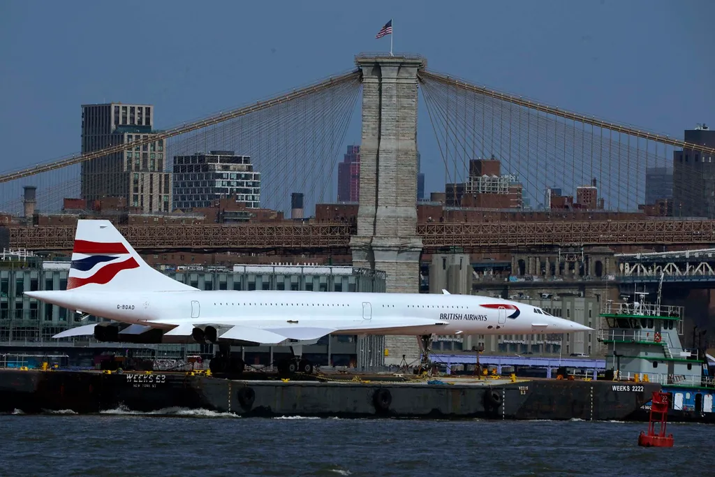 Concorde repülőgép, A British Airways brit légitársaság, New York, Intrepid múzeumhajó, 