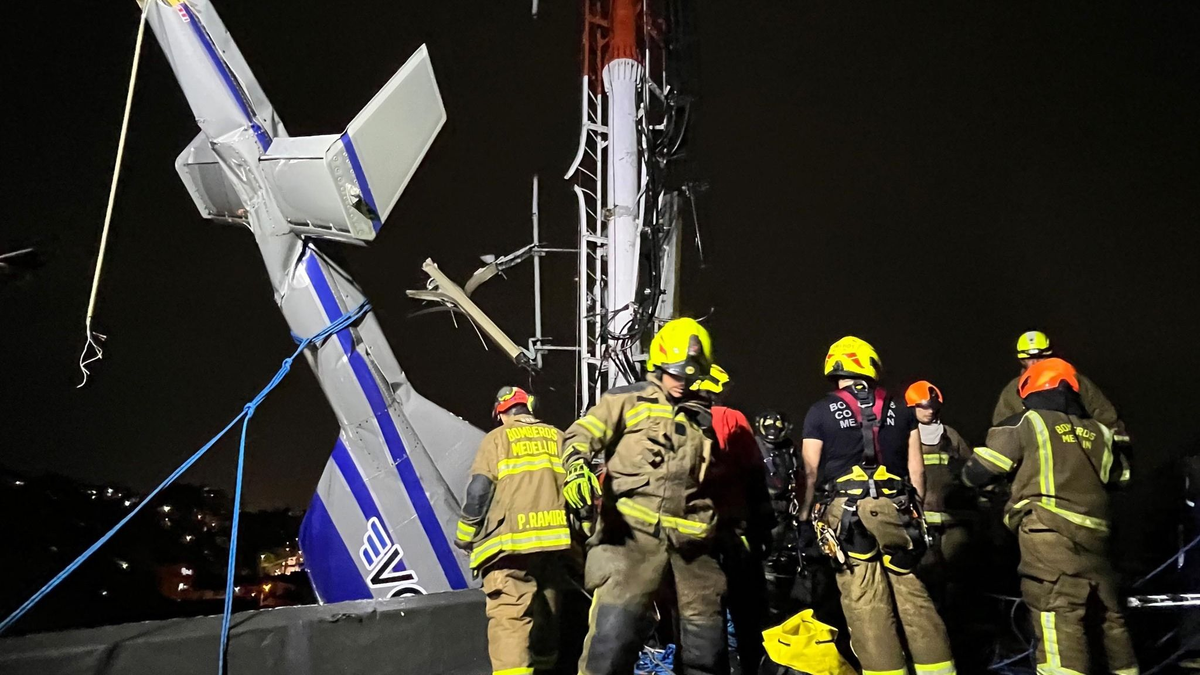 Drámai felvétel került elő, így zuhant le egy helikopter Kolumbiában - videó
