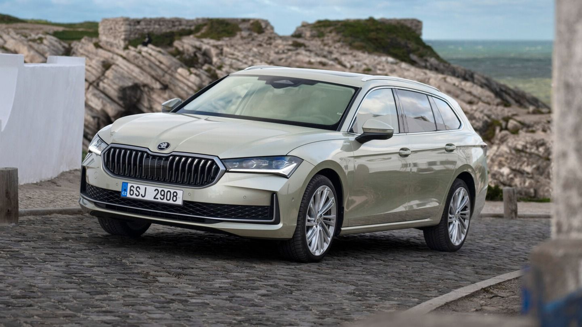Ki fújja a passzátszelet? - Skoda Superb Combi (2024) menetpróba
