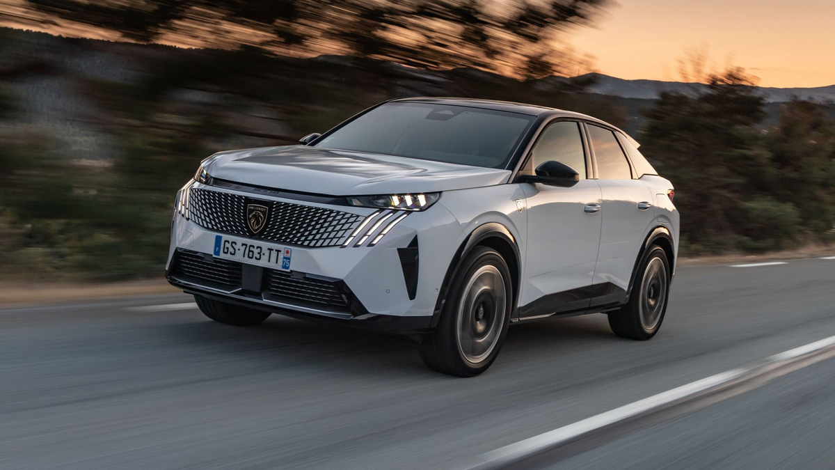 A Peugeot megoldást talált arra, ami a legtöbb villanyautós rémálma