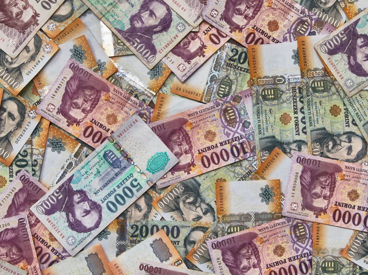 Forintbankjegyek (illusztráció)