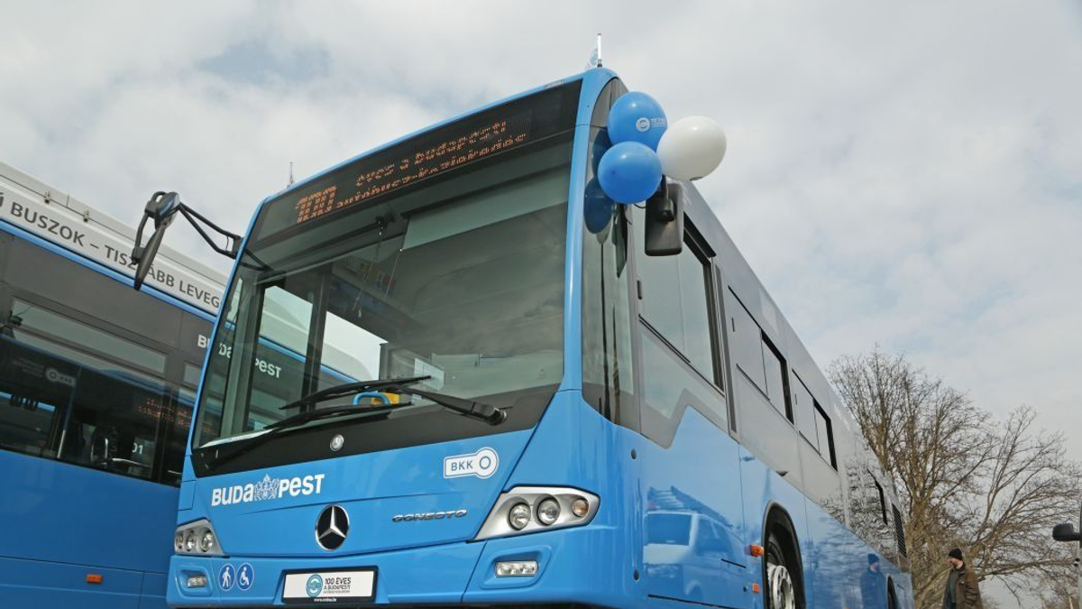 Így járnak a buszok és villamosok Budapesten húsvétkor