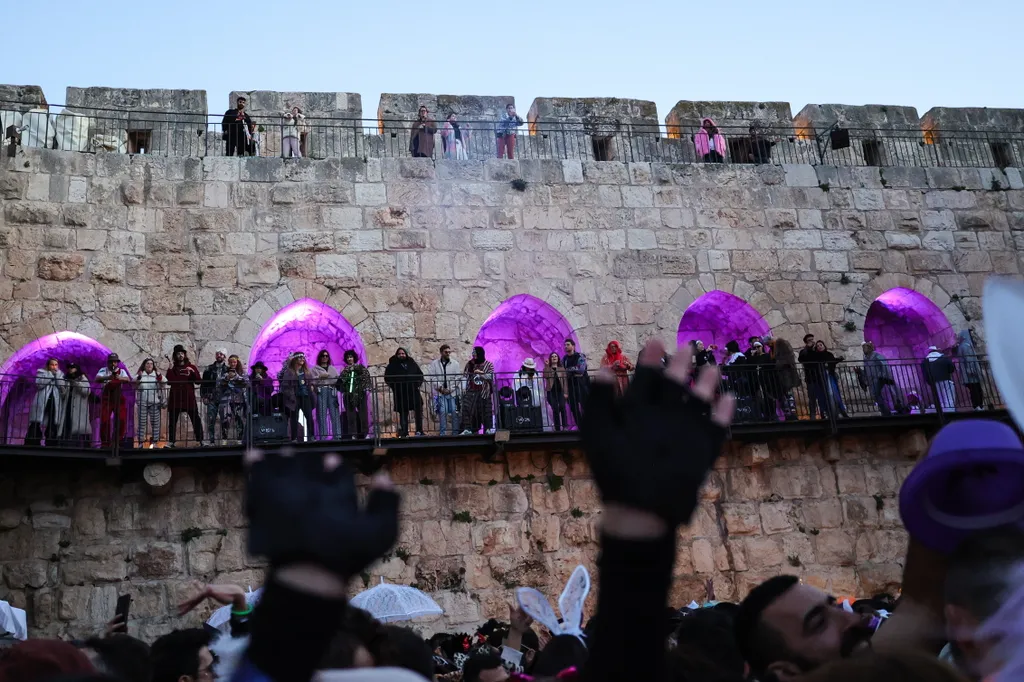 Purim: a perzsa uralom alatt élő zsidó közösség megmenekülésére emlékeznek Jeruzsálem utcáin, fesztivál, 2024
