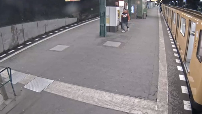 Megerőszakoltak egy nőt a berlini metróban - videó