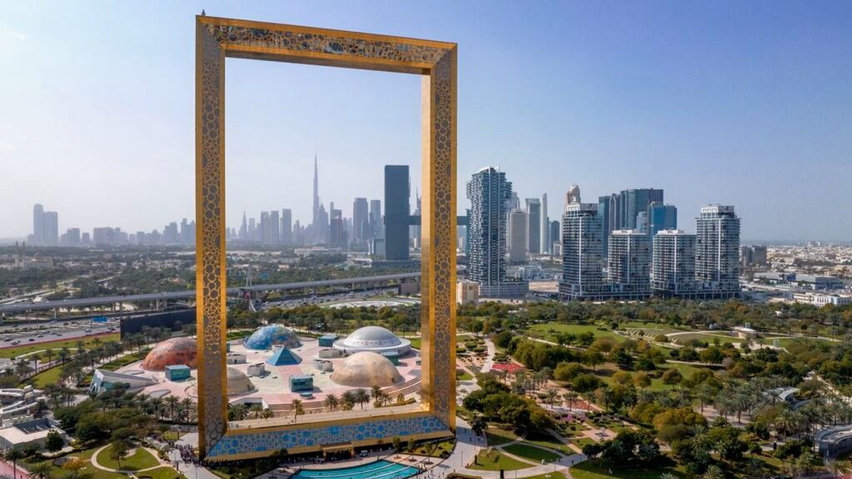 Kiderült, mit csinálnak az emberek az elviselhetetlennek tűnő forróságban Dubajban