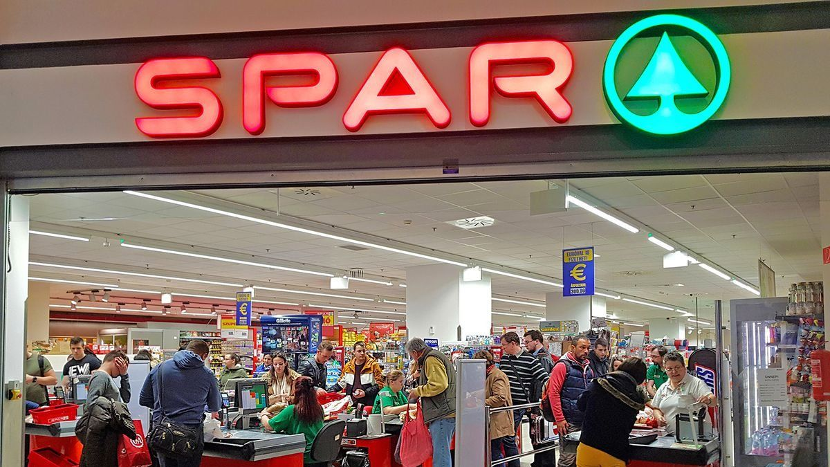 Pert fontolgat a magyar kormány a SPAR ellen