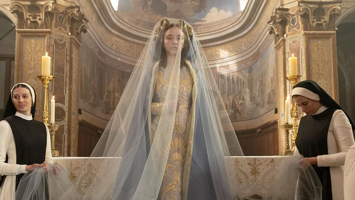 Sydney Sweeney apácaként lehel életet a horrorba