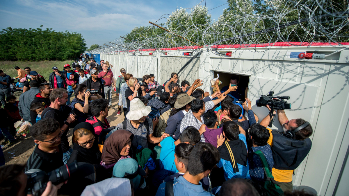 Rétvári Bence: Brüsszel migránsbetelepítési terveket vár a tagállamoktól és bevándorláspárti kampányt akar indítani