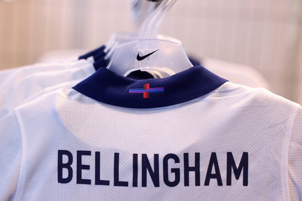 British government criticises Nike for 'toying' with England flag on football shirt