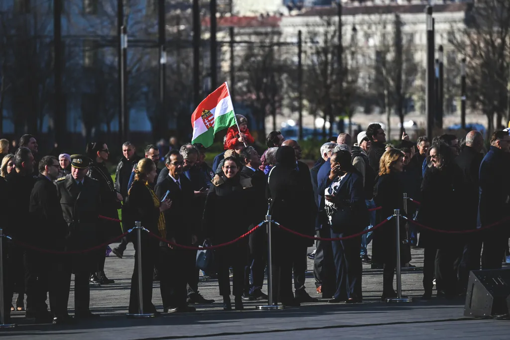 március 15, 1848–49-es forradalom, szabadságharc, Magyarország nemzeti ünnepe, 2024. 03. 15., zászlófelvonás
