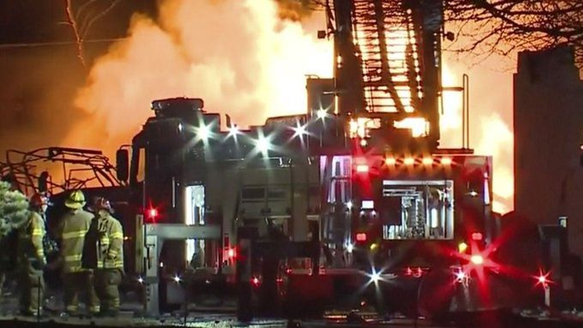 Felrobbant egy üzem Detroit közelében, egy ember meghalt - videó