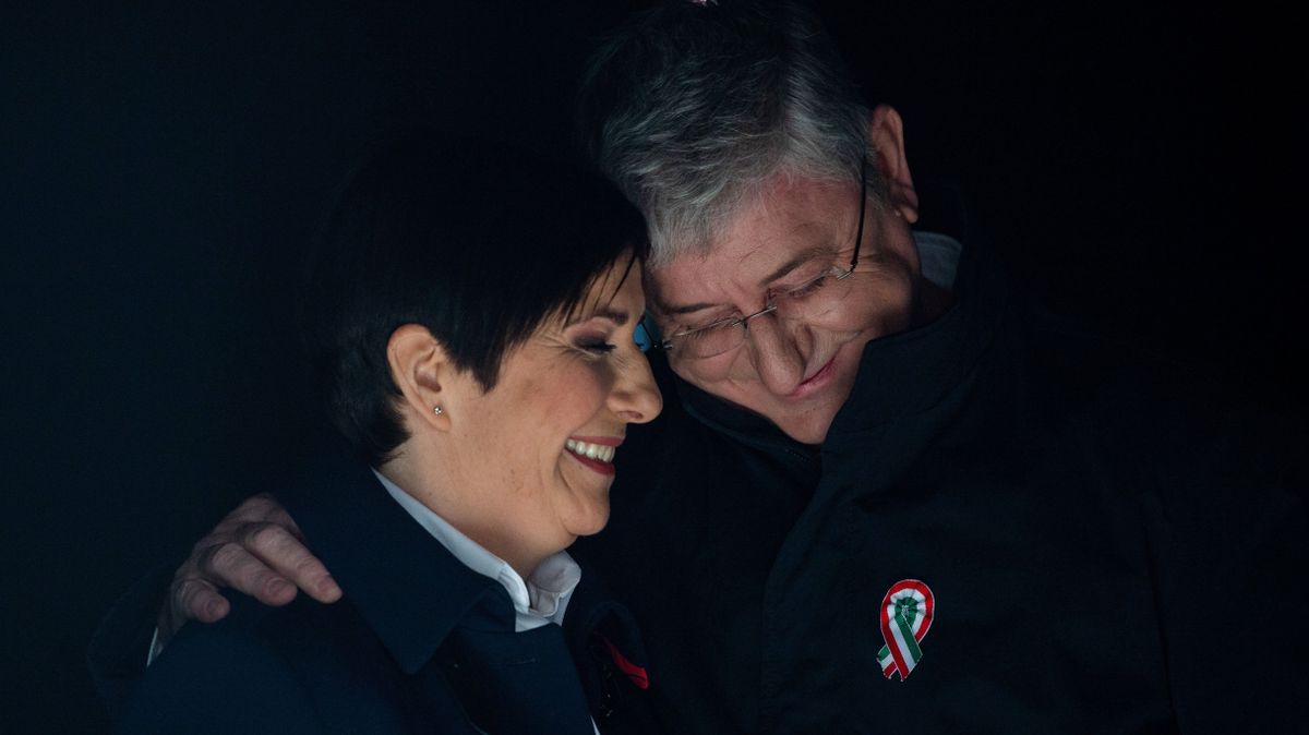 Fidesz: Megszorításokat Gyurcsányék csináltak