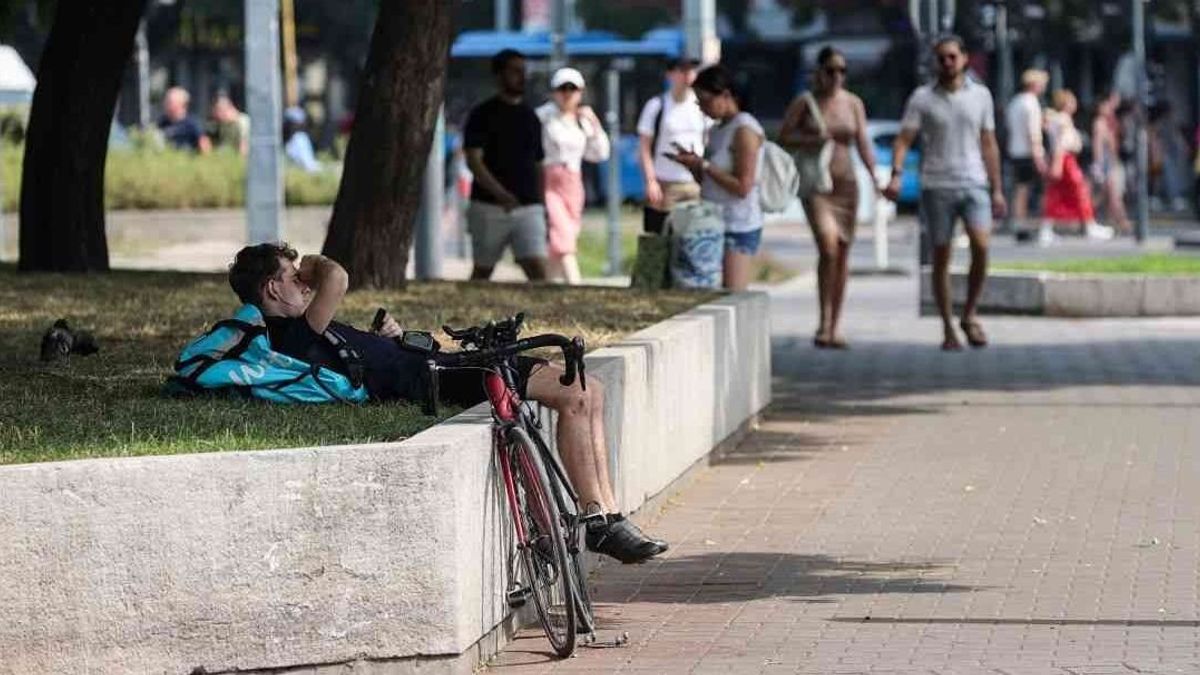 Brutális, 43 fok feletti kánikulára és pusztító viharokra készülhetünk Budapesten is