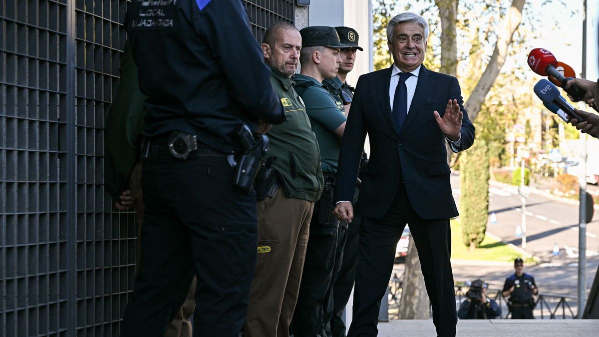 Mire a bíróságra ért, tanúból vádlott lett a spanyol fociszövetség elnökjelöltje a korrupciós gigabotrányban