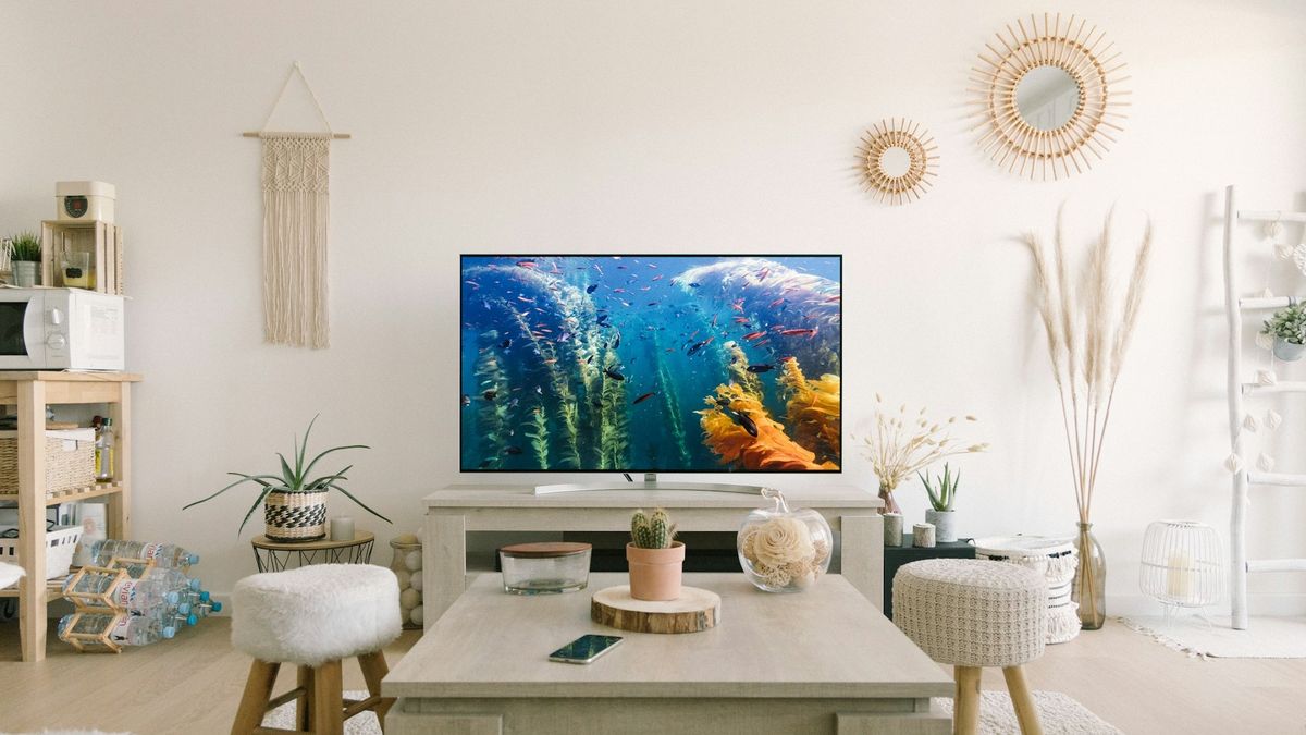 Felháborító ötlettel állt elő a tévégyártó