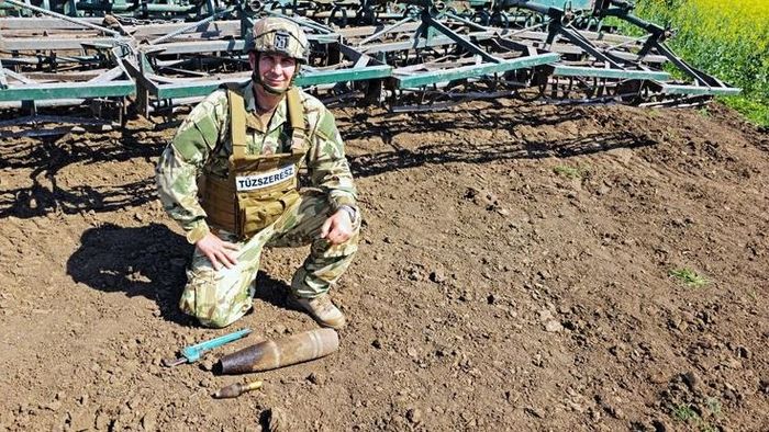 Világháborús gránátot találtak egy mezőgazdasági gépbe szorulva Szerencsnél