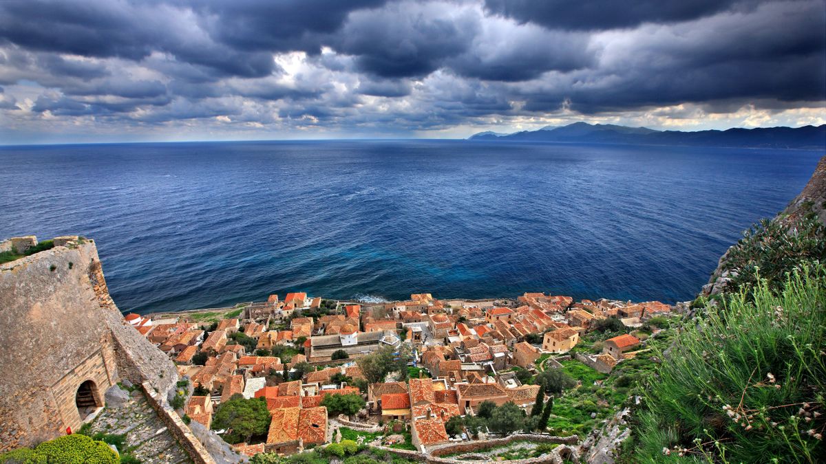 Αυτό το λιγότερο γνωστό ελληνικό νησί είναι πολύ φθηνότερο από τα άλλα