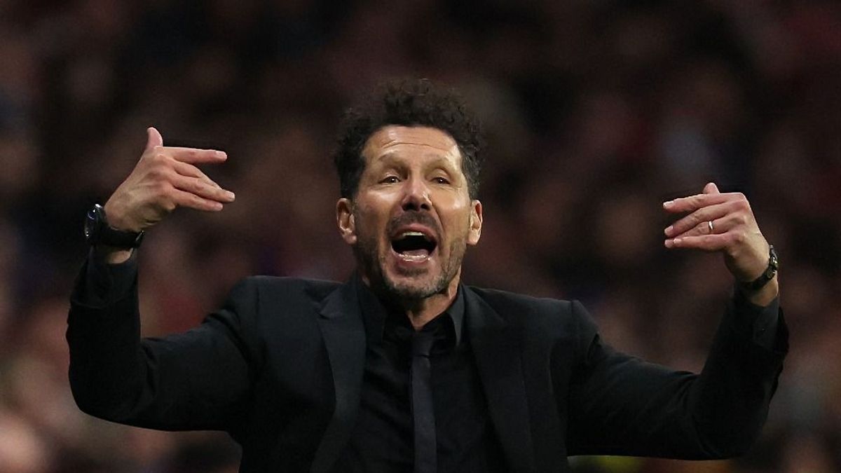 Diego Simeone megint nem bírt magával, a pálya mellett lökdösődött - videó