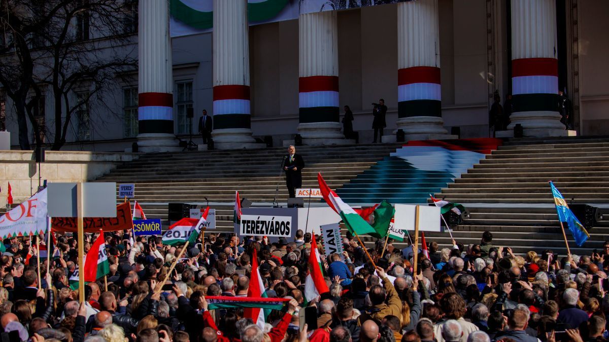 Nézőpont: Magyar Péter nem a Fideszt gyengíti