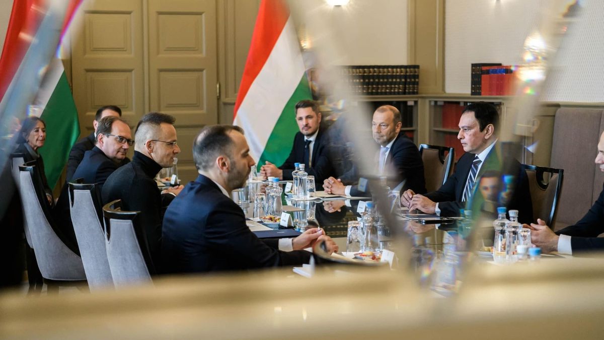 Szijjártó Péter: A British American Tobacco 60 milliárd forintos beruházása 450 új munkahelyet teremt Pécsen